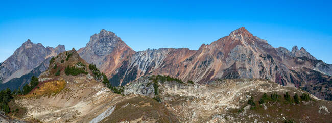 Vista panorâmica da bela paisagem montanhosa — Fotografia de Stock