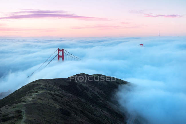 Мальовничим видом Америці Голден Гейт Брідж, Сан-Франциско, Каліфорнія, США — стокове фото