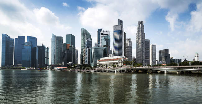 Malerischer Blick auf die Skyline der Stadt, Marina Bay, Singapore — Stockfoto
