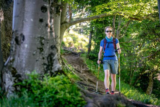 Woman hiking on Nockstein Mountain, Salzburg, Austria — Stock Photo