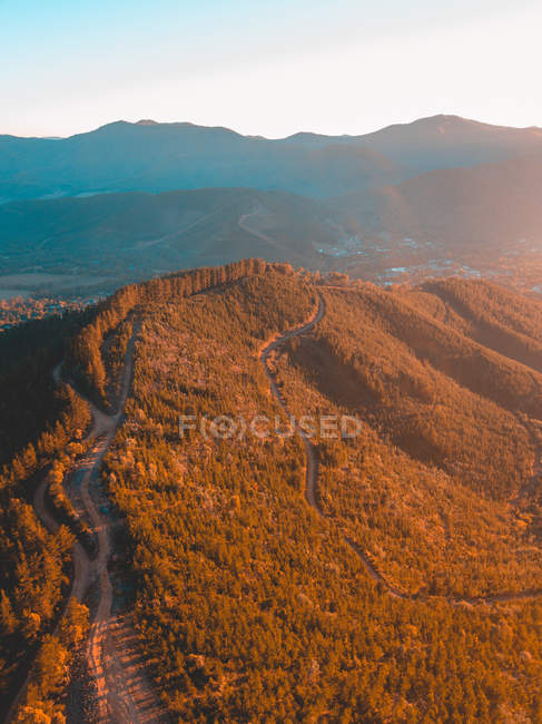 Scenic view of Road through Mountain landscape, Bright, Victoria, Australia — Stock Photo