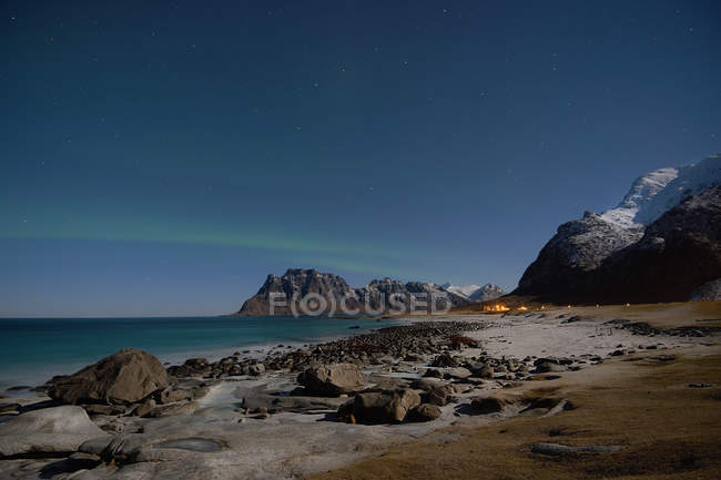 Vista panoramica dell'aurora boreale, Utakleiv, Lofoten, Nordland, Norvegia — Foto stock