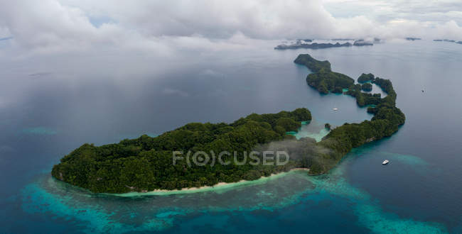 Vista aérea das majestosas ilhas de Palau — Fotografia de Stock