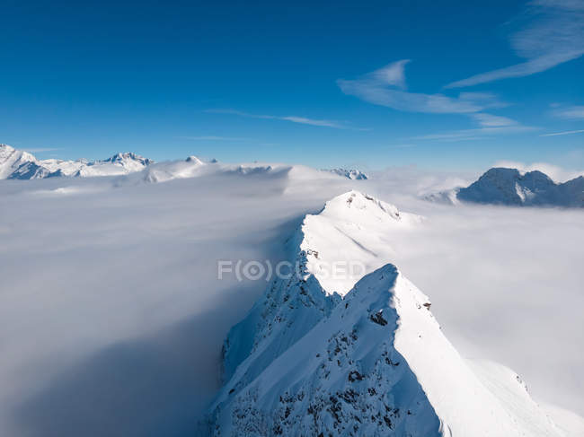 Tapete de nuvens e picos de montanha, Gastein, Salzburgo, Áustria — Fotografia de Stock