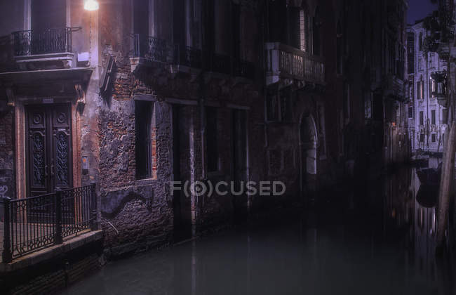 Vista panorámica del camino veneciano 87, Venecia, Véneto, Italia - foto de stock