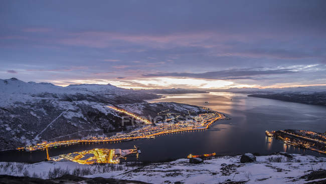 Vista aérea de Anquenes, Narvik, Noruega - foto de stock