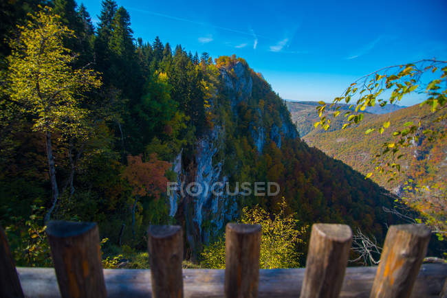 Scenic view of Skakavac waterfall, Sarajevo, Bosnia and Herzegovina — Stock Photo