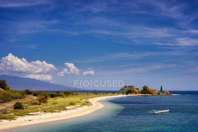 Пляж потоано, Сумбава, Західний Нуса Теггара, Індонезія — стокове фото