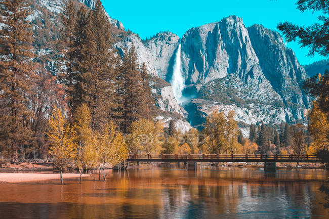 Scenic view of Yosemite Falls, Yosemite Valley, Yosemite National Park, California, United States — Stock Photo