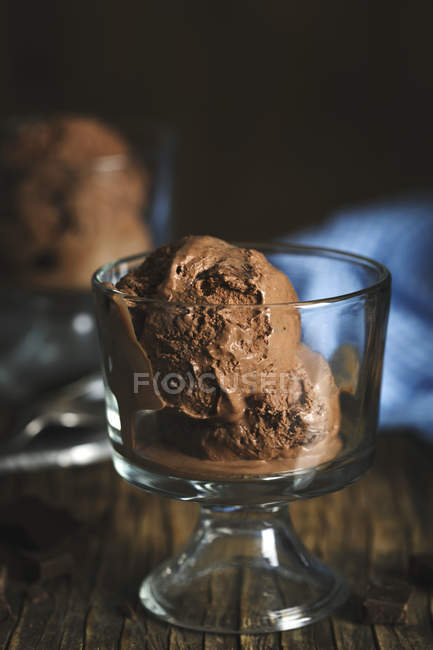 Chocolate ice cream in glass cup — Stock Photo