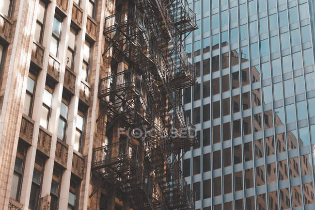 Edifici moderni in città — Foto stock