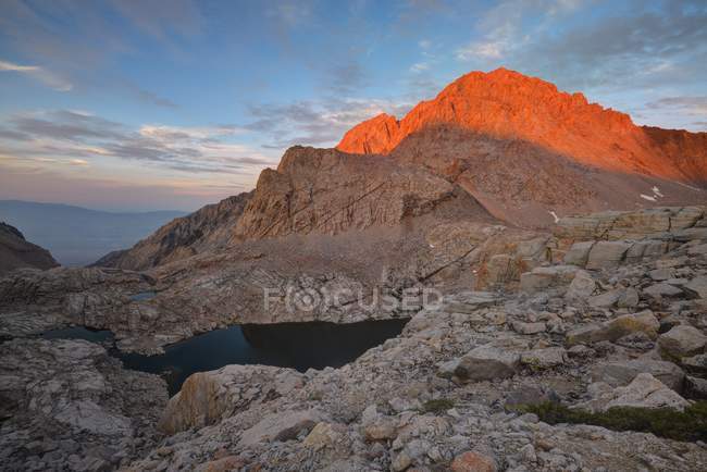 Scenic view of Mt Williamson at sunset, Kings Canyon National Park, California, United States — Stock Photo