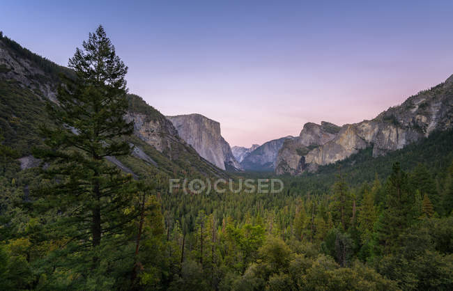 Scenic of Tunnel View, Parque Nacional de Yosemite, Califórnia, América, EUA — Fotografia de Stock