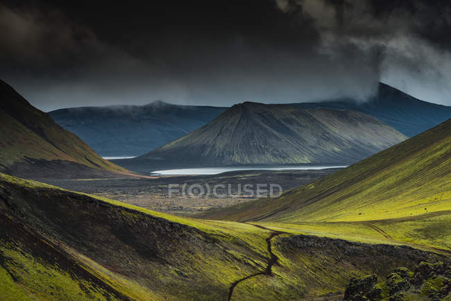 Живописный вид на Ландшалаугар, заповедник Фьяллабак, Исландия — стоковое фото