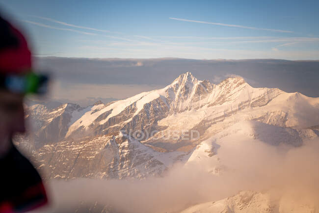 Perfil de montañista, Cordillera Grossglockner, Alpes, Austria - foto de stock