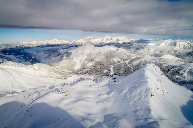 Повітряний вид на красиві гори в Свінг-альпах — стокове фото