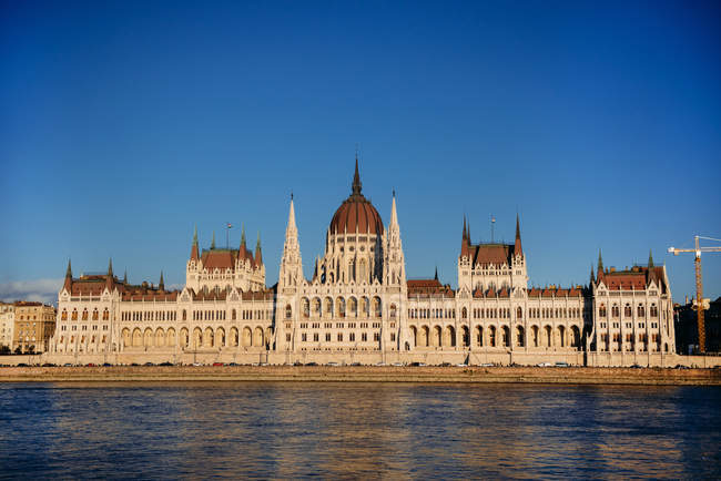 Vista panorámica del edificio del Parlamento, Budapest, Hungría - foto de stock
