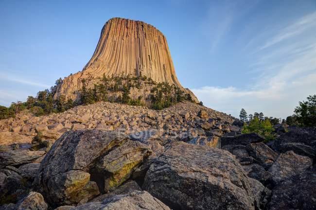 Vue panoramique du monument national de la tour Devils, Wyoming, Amérique, États-Unis — Photo de stock