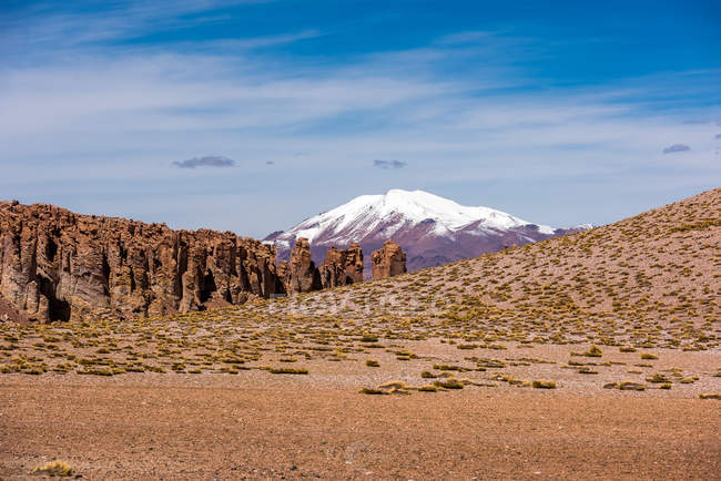 Ande vista sulle montagne dal piatto di sale di Tara, San Pedro de Atacama, Antofagasta, Cile — Foto stock