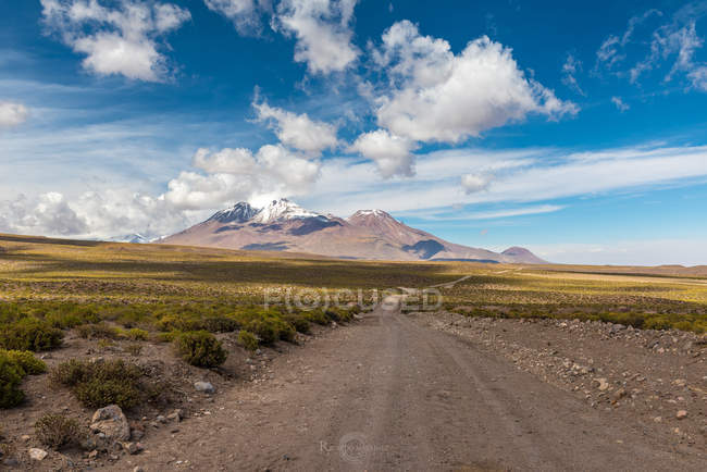Road towards the Lascar Volcano, Socaire, El Loa, Antofagasta, Chile — Stock Photo