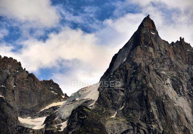 Мальовничим видом льодовикові гірські вершини, регіоні Верхня Савойя, Франція — стокове фото