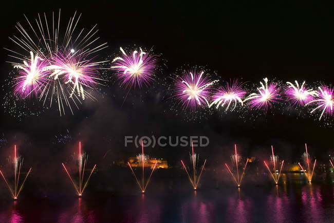 Vista panorâmica da exibição de fogos de artifício, Valletta, Malta — Fotografia de Stock