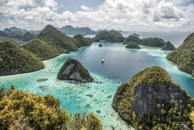View from Wayag island, Raja Ampat, West Papua, Indonesia — Stock Photo