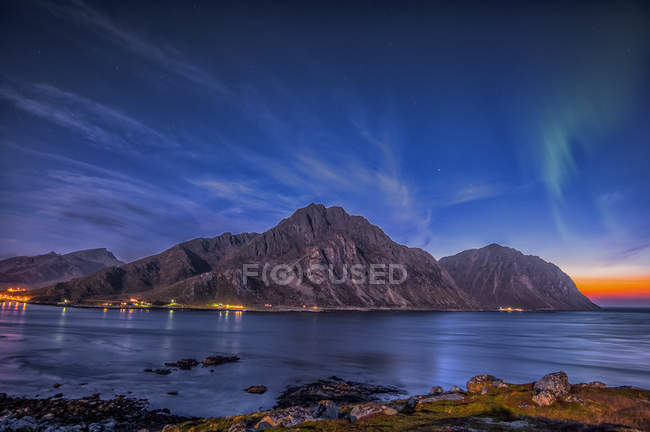 Scenic view of Sunset and brewing Northern lights, Lofoten, Nordland, Norway — Stock Photo