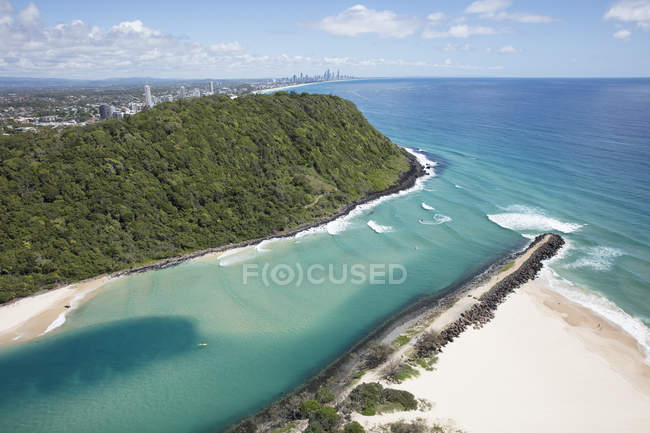 Vista aérea de Tallebudgera Creek, Gold Coast, Queensland, Australia - foto de stock