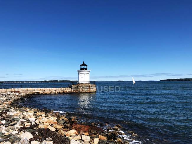 Scenic view of Bug Lighthouse, Portland, Maine, Estados Unidos - foto de stock