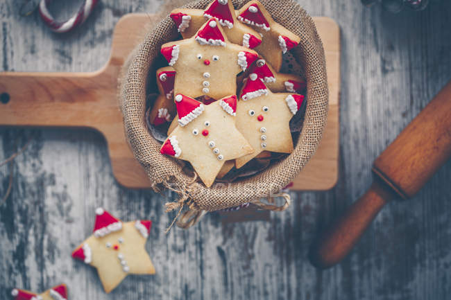 Вид зверху на печиво Санта, вид крупним планом — стокове фото