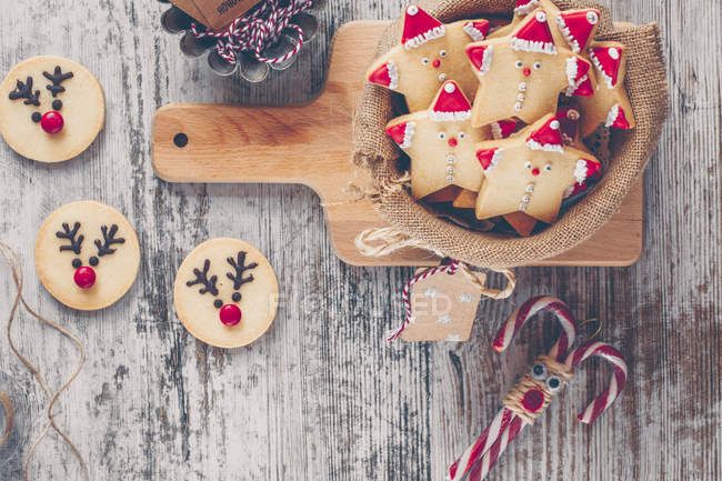 Vue aérienne du Père Noël et des biscuits aux rennes — Photo de stock