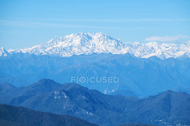 Mont Blanc vue sur le massif depuis le mont Generoso, Suisse — Photo de stock