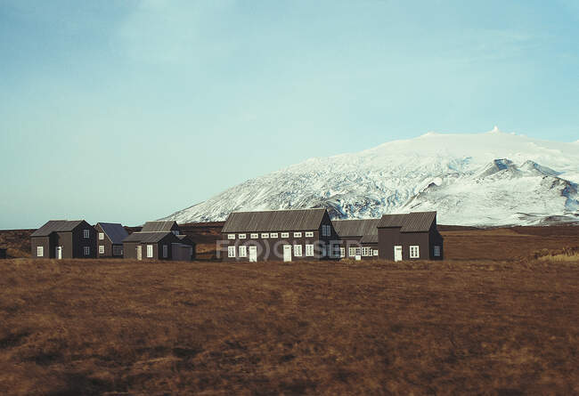 Casas tradicionales en el campo, Islandia - foto de stock