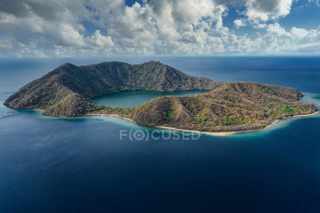 Vue Aérienne De L'île De Satonda, Nusa Ouest Tenggara, Indonésie — Photo de stock