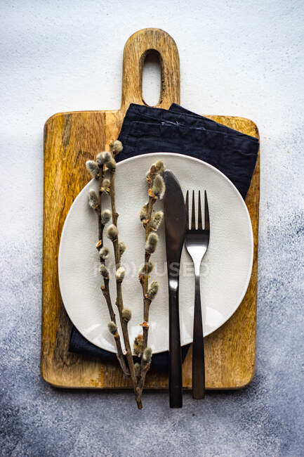 Overhead view of an Easter place setting with pussy willow branches — Fotografia de Stock