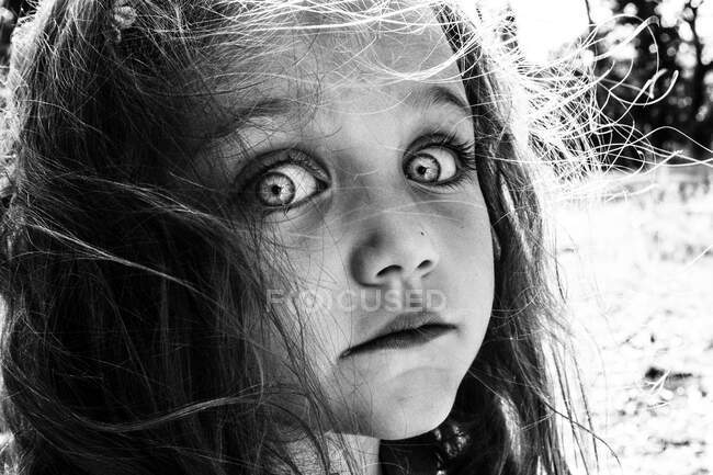 Retrato de uma garota surpresa — Fotografia de Stock