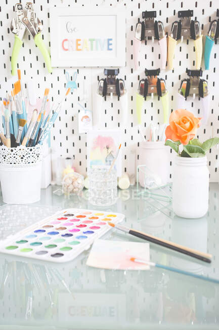 Art and craft supplies on a table — Stock Photo