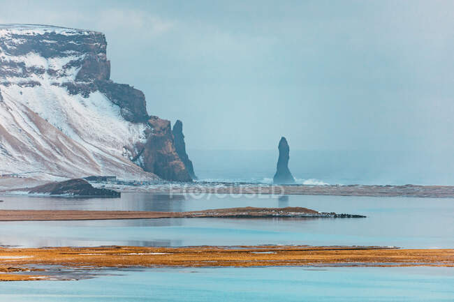Praia de areia preta, Islândia — Fotografia de Stock