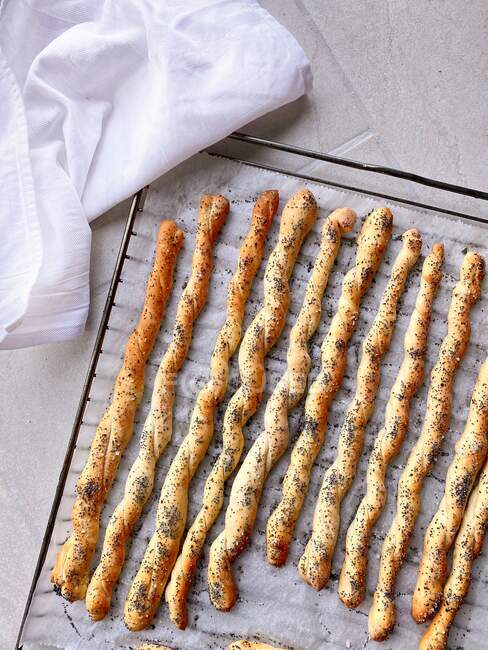 Overhead view of a freshly baked bread sticks — Stock Photo