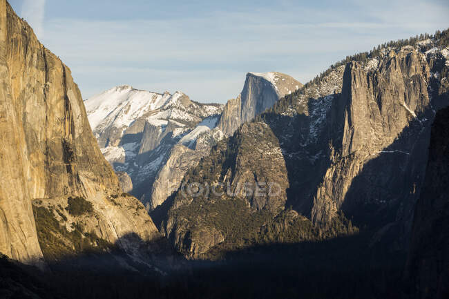 Paisagem rural ao pôr do sol, Parque Nacional de Yosemite, Califórnia, EUA — Fotografia de Stock