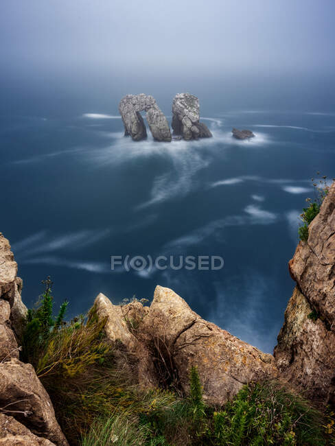 Urro del Manzano sea stacks, Costa Quebrada, Cantabria, Espanha — Fotografia de Stock