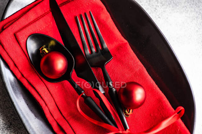 Close-up of a Christmas place setting on a table — Stock Photo