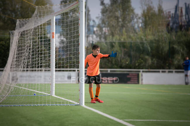 Goalkeeper directing  his defense, Spain — Stock Photo