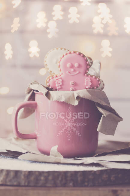 Christmas gingerbread cookies in a mug — Stock Photo