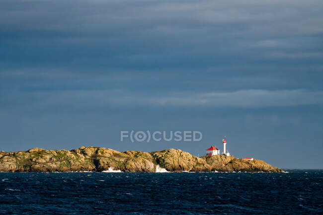 Faro di Trial Islands vicino Victoria, Columbia Britannica, Canada — Foto stock