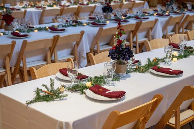 Tables set up for Christmas dinner — Stock Photo