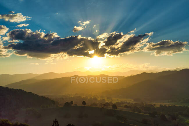 Sun setting over the Tweed Valley and Border Ranges National Park, New South Wales, Australia — Stock Photo