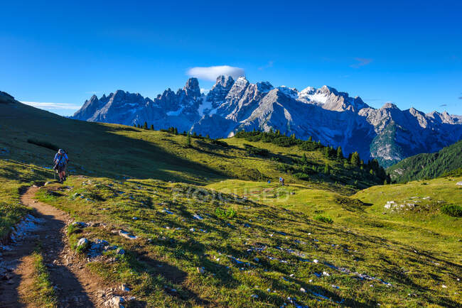 Man hiking in Dolomites, South Tyrol, Italy — Stock Photo