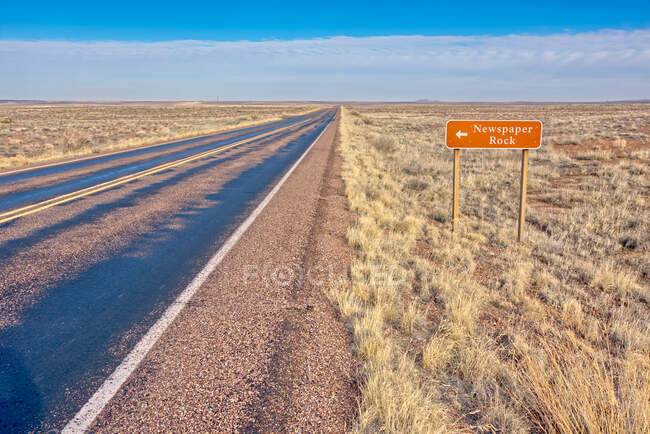 Roadside Sign to Newspaper Rock, Petrified Forest National Park, Arizona, USA — Stock Photo